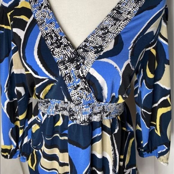 Liz Lange for Target Tie Back Maternity Top - Picture 2 of 4